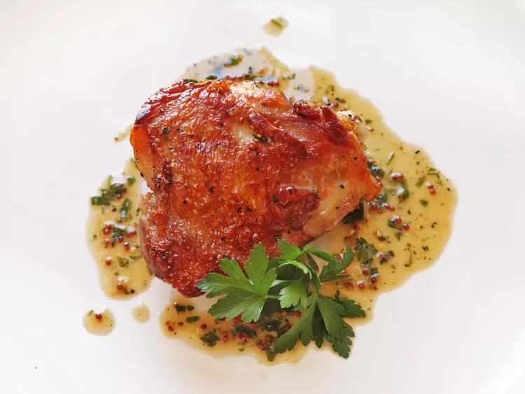 sousvidechickenthighs.webp|300