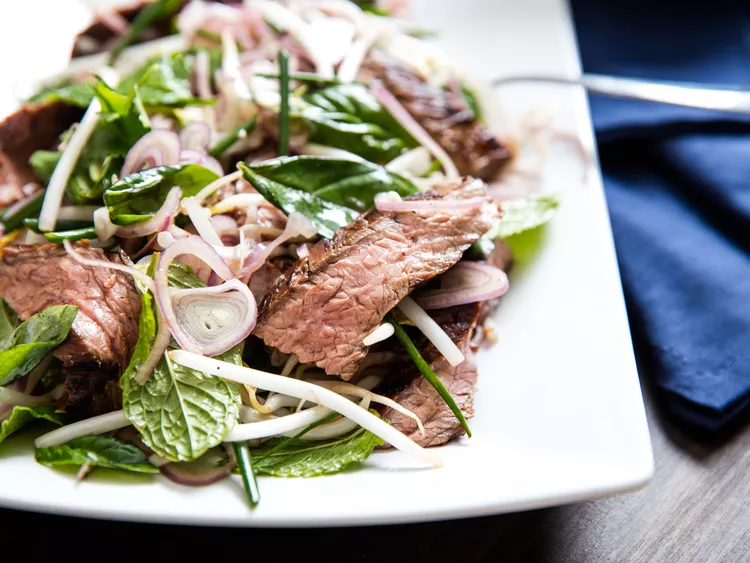 thaisteaksalad.webp|300